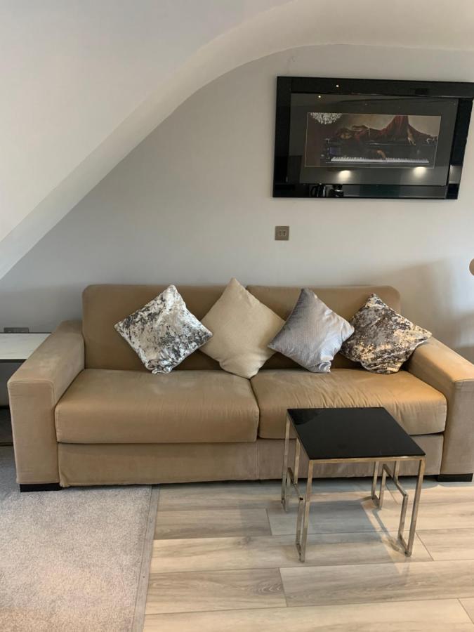 Cosy Beautiful One Bedroom Flat Dorking Dış mekan fotoğraf