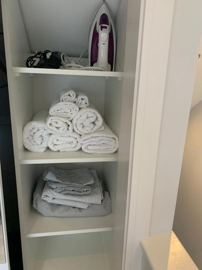 Cosy Beautiful One Bedroom Flat Dorking Dış mekan fotoğraf